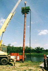 Vibrování pilot z ocelových rour průměru 600 mm